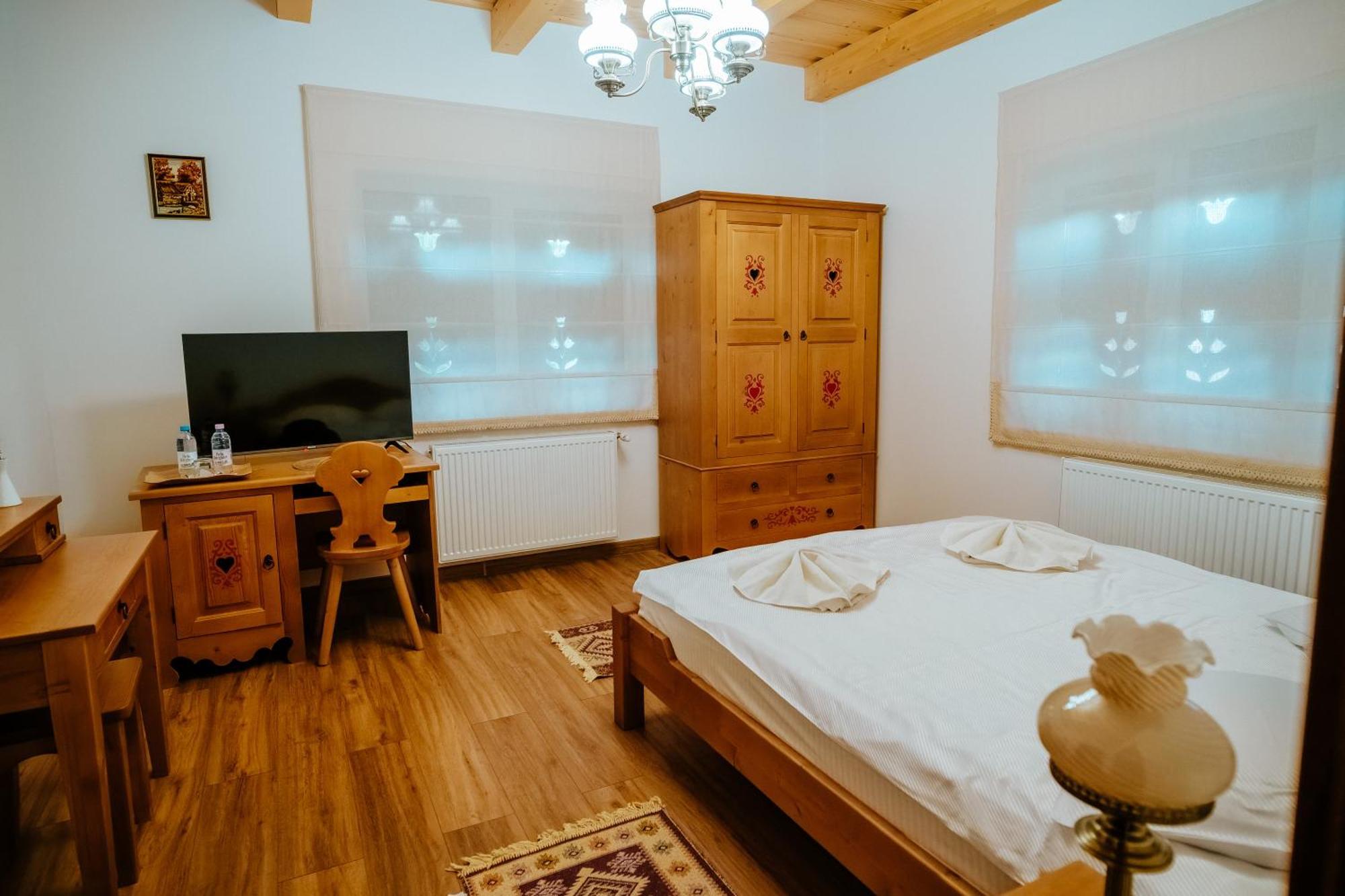 Castel Haller Ogra Dış mekan fotoğraf